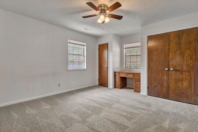 Building Photo - 1660 Palmer Pl