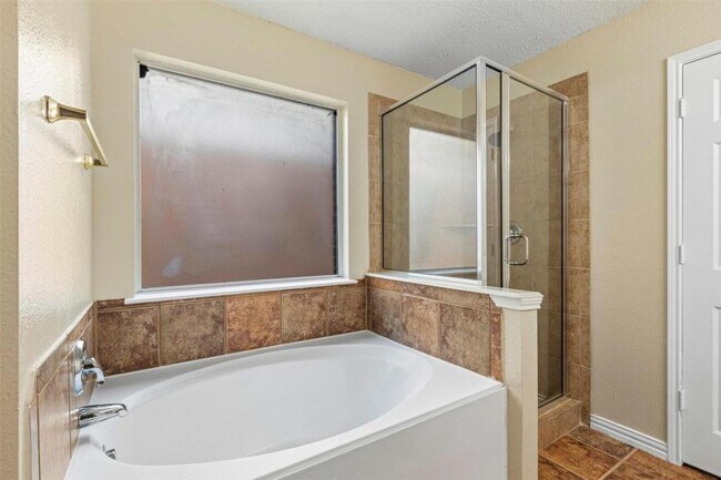 Building Photo - 4953 Sunset Ridge Dr