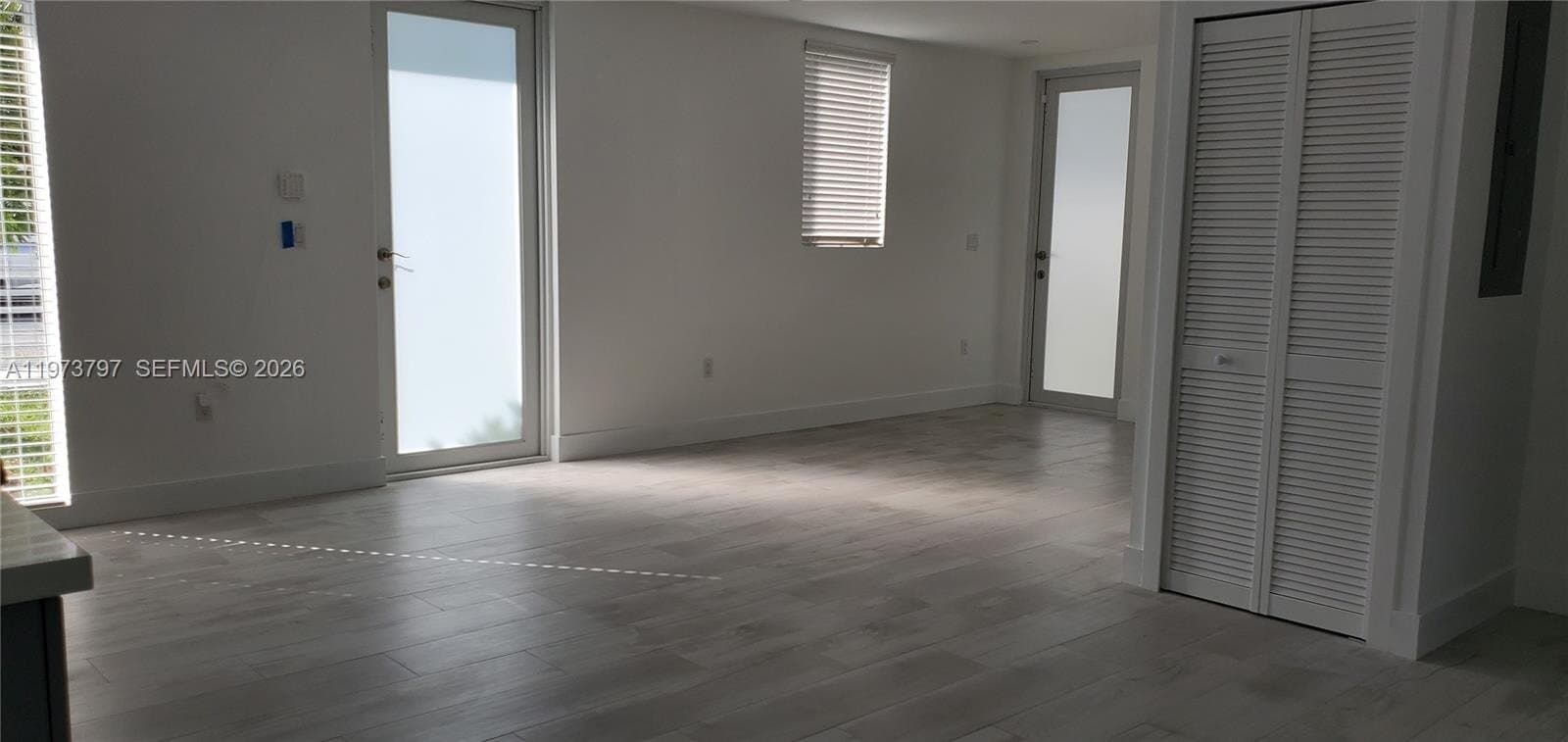 Building Photo - 3787 Thomas Ave