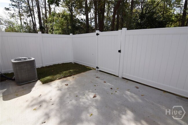 Building Photo - 11330 White Bluff Rd