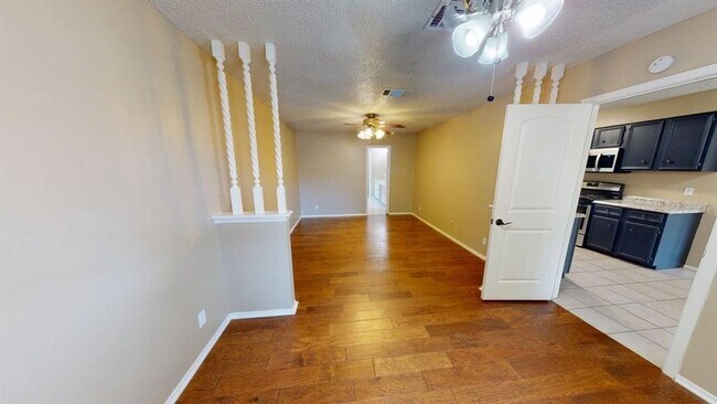 Building Photo - 10504 Wendts Way
