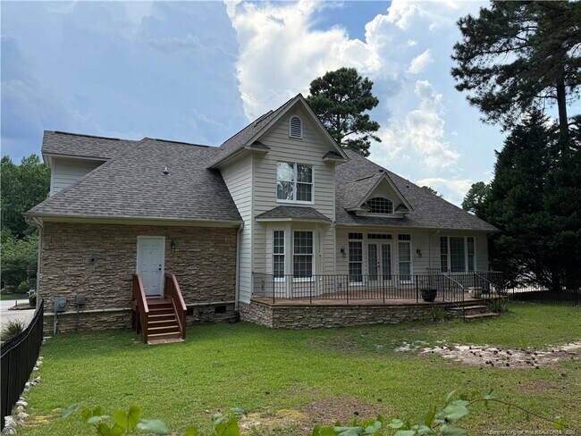 Building Photo - 106 Barons Run W