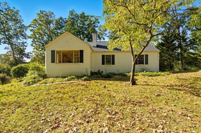 Primary Photo - 139 Druid Dr