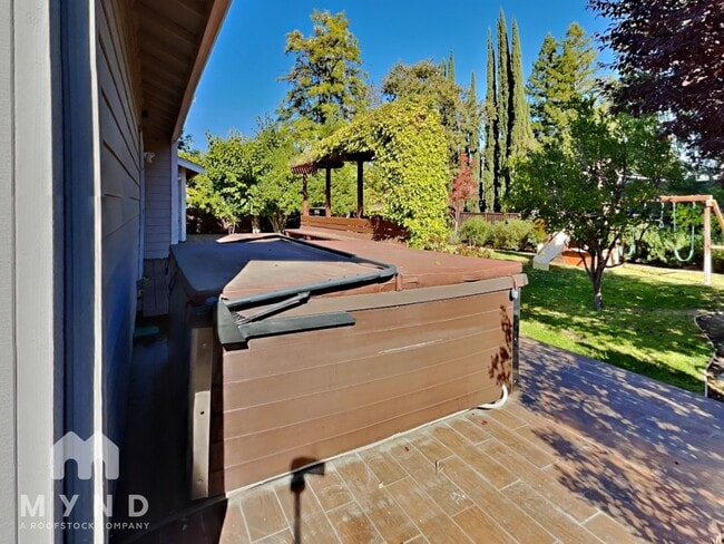 Building Photo - 990 Tera Ct