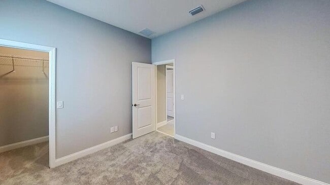 Building Photo - 640 Becklow St