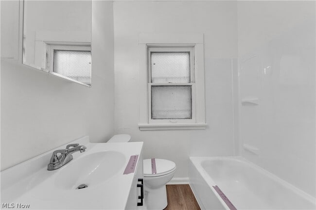 Building Photo - 414 E 148th St