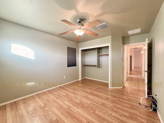 Building Photo - 7159 E Cherrywood St