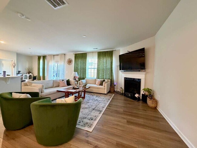 Building Photo - 15107 Nichols Hall Dr