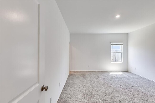 Building Photo - 362 Geode Glen