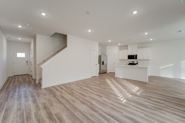 Building Photo - 139 S Maroon Ave