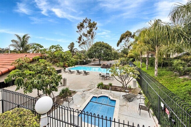 Building Photo - Upper Level Condo in The Villas of Calavera Hills!