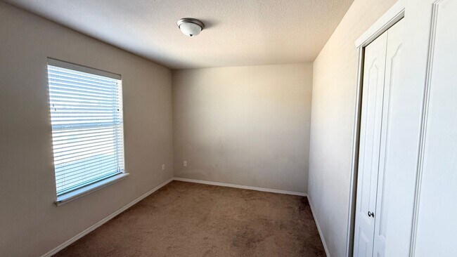 Building Photo - 3575 Sierra Del Sol Ave