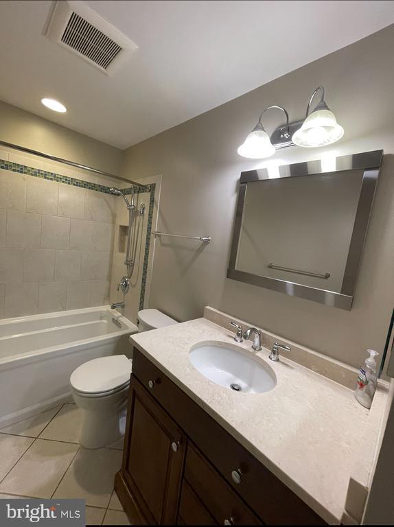 Building Photo - 8024 QUARRY RIDGE Way