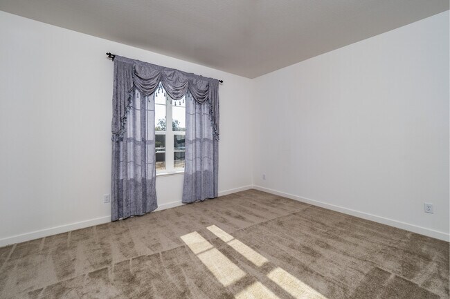 Building Photo - 9037 Summit Ln