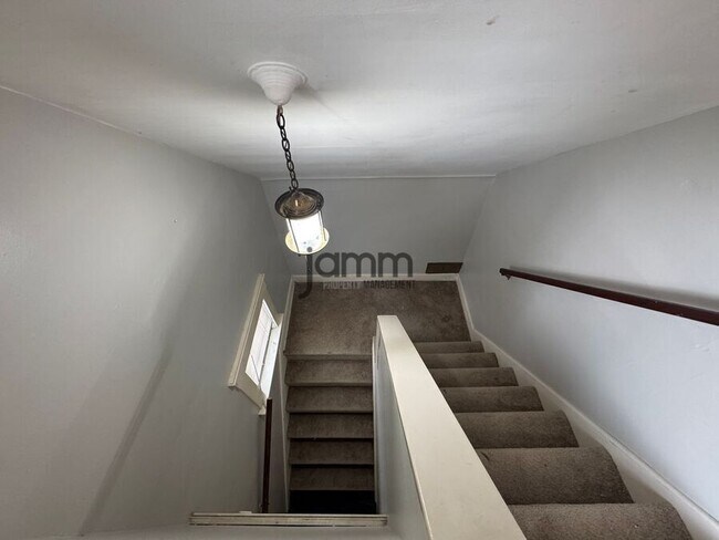 Building Photo - 1285 Cook Ave
