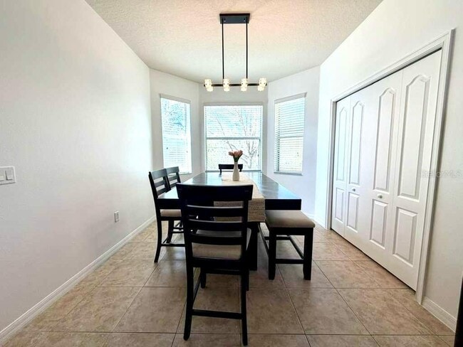 Building Photo - 32914 Hillman Ct