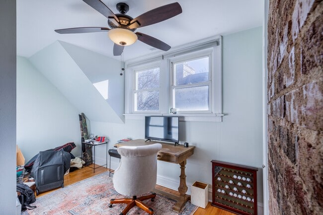 Building Photo - 525 Donne Ave