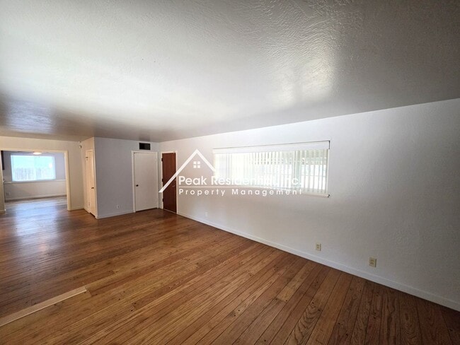Building Photo - Very Nice 3bd/1.5ba House!
