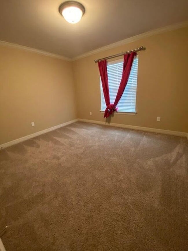 Building Photo - ****LEGACY***