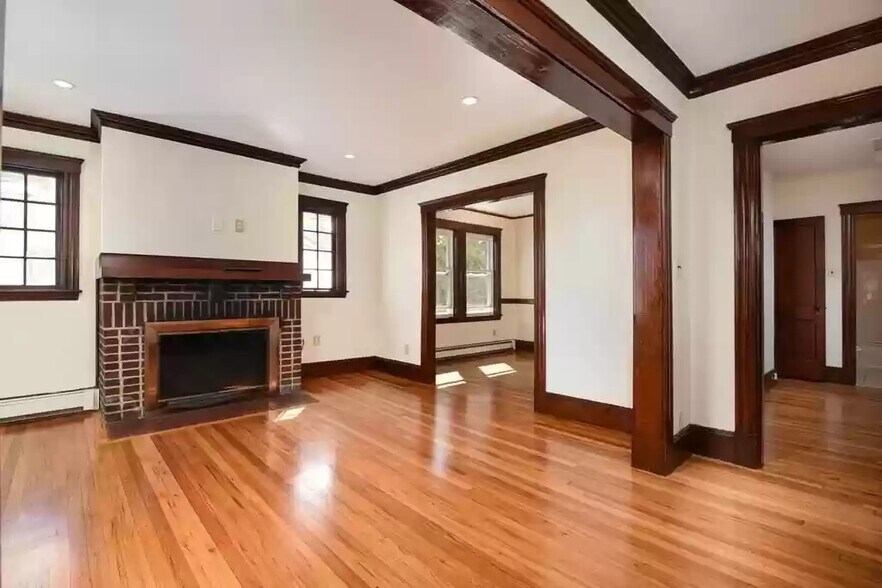 Living Room - 59 Goodenough St