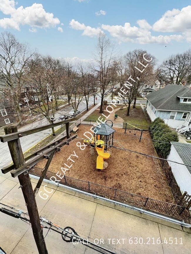 Building Photo - 7438 Adams St