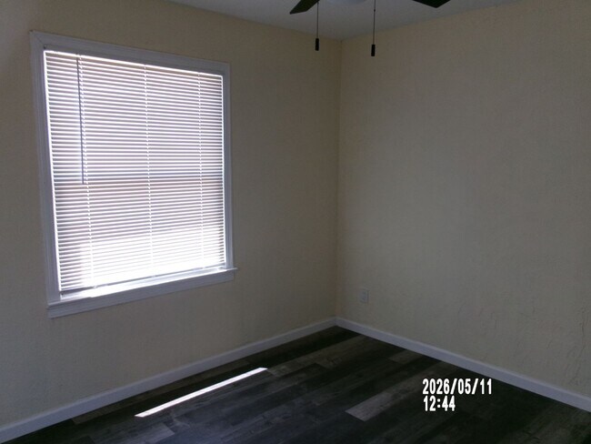 Building Photo - 1311 NW Taylor Ave
