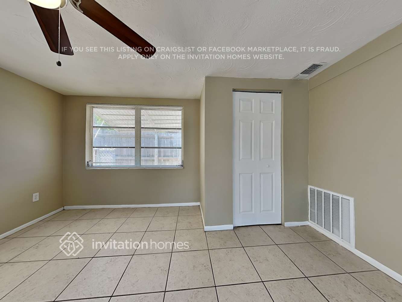 Building Photo - 3402 Eisenhower Dr