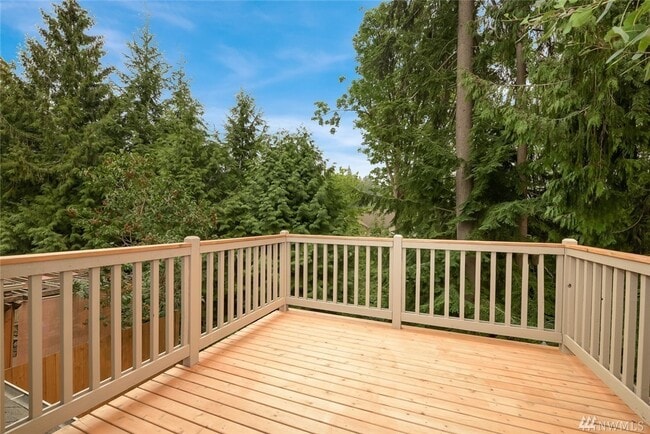 Building Photo - Elegant 3-Bedroom Home with Private Deck & Greenbelt Views!