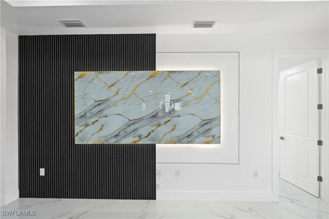 Building Photo - 918 Hollister Ave