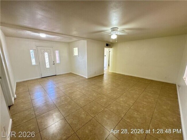 Building Photo - Charming Single-Story Home with Granite Kitchen & No HOA