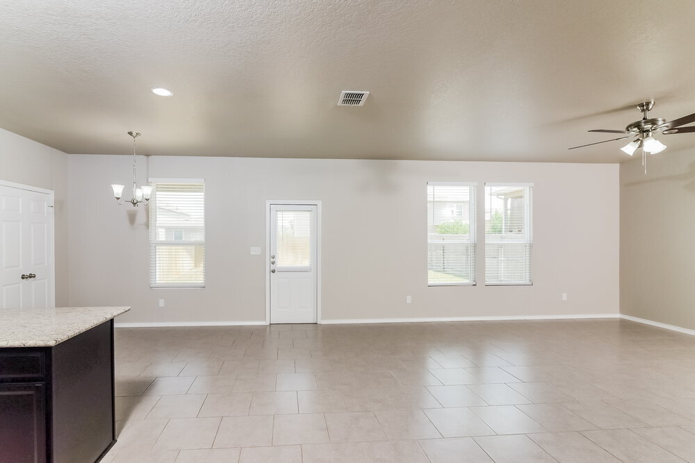 Building Photo - 11837 Silver Chase