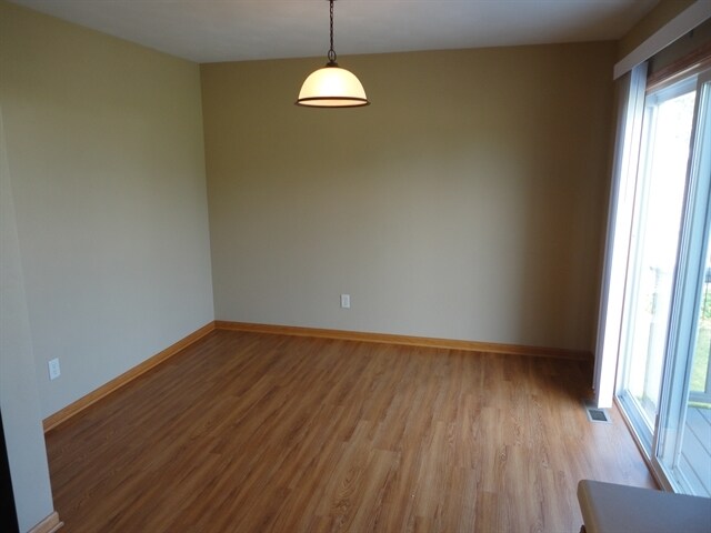 Building Photo - 2650 Bibury Dr