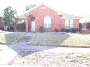 Building Photo - 9805 Carmel Valley Dr