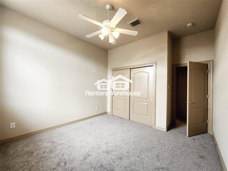 Building Photo - 910 McKinney Park Ln