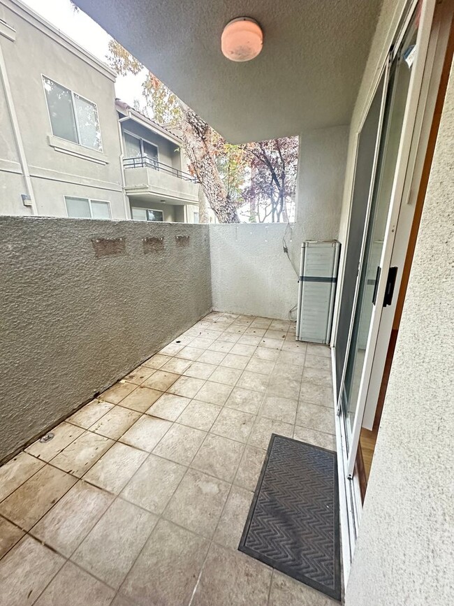 Building Photo - Gated West Lancaster Condo close to A V Co...