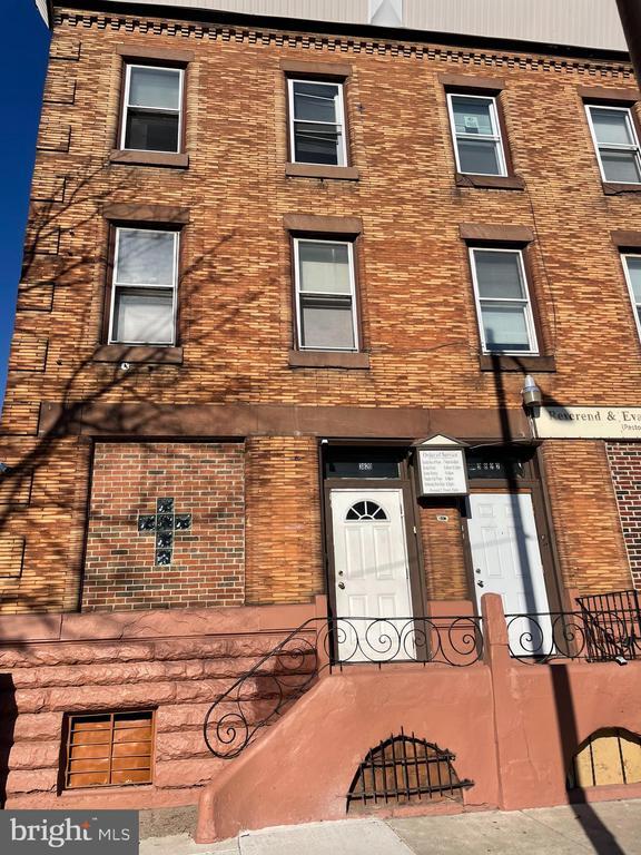 Building Photo - 3820 N Broad St