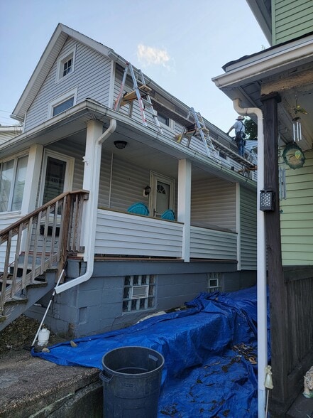 Building Photo - 410 Morton Ave