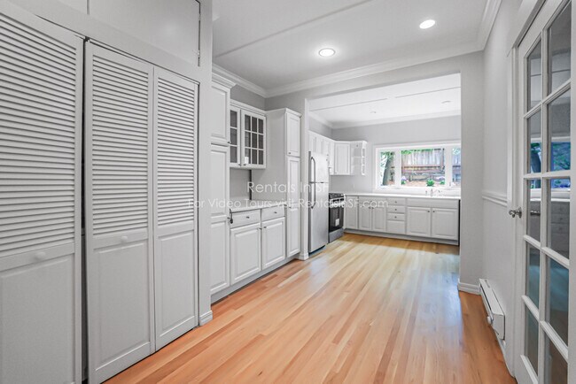 Building Photo - 1420 Taraval St