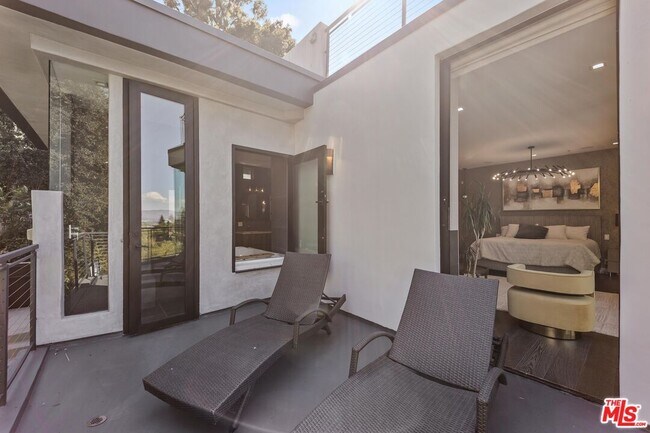 Building Photo - 3712 Broadlawn Dr
