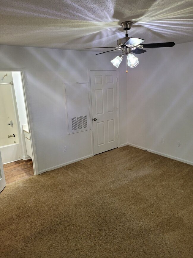 Building Photo - Enjoy the Holidays in Your New Home!