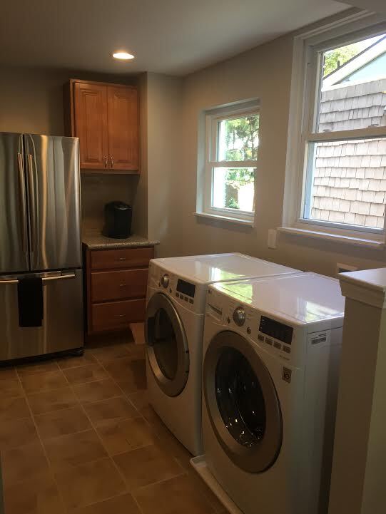 laundry in the kitchen - 5721 Northumberland St