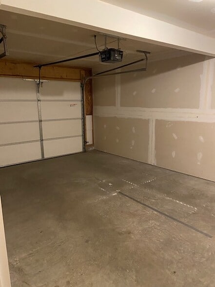 Building Photo - 106 Lottie Dr