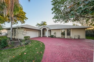 Building Photo - 1594 The 12th Fairway