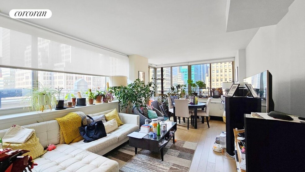 Primary Photo - 66 W 38th St