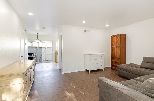 Building Photo - 2061 E Aroma Dr
