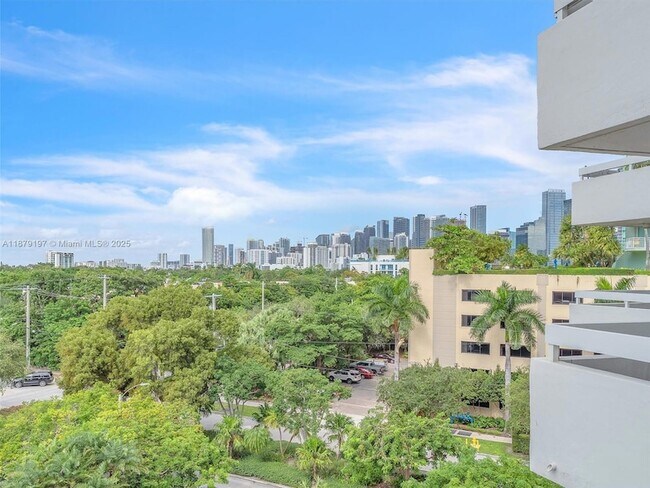 Building Photo - 2501 Brickell Ave