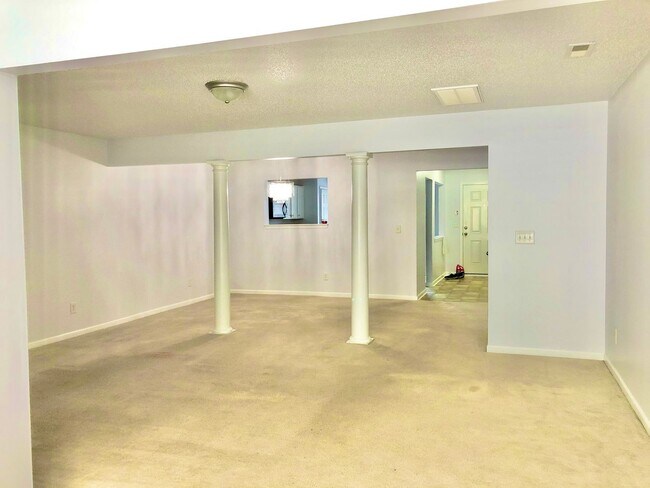 Building Photo - Beautiful Single Family Home | 3 BR/2.5BA |Open Layout + Prime Location