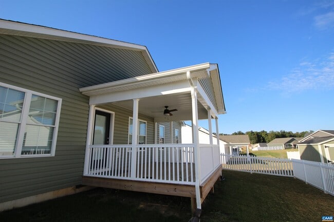 Building Photo - 147 Langley Dr