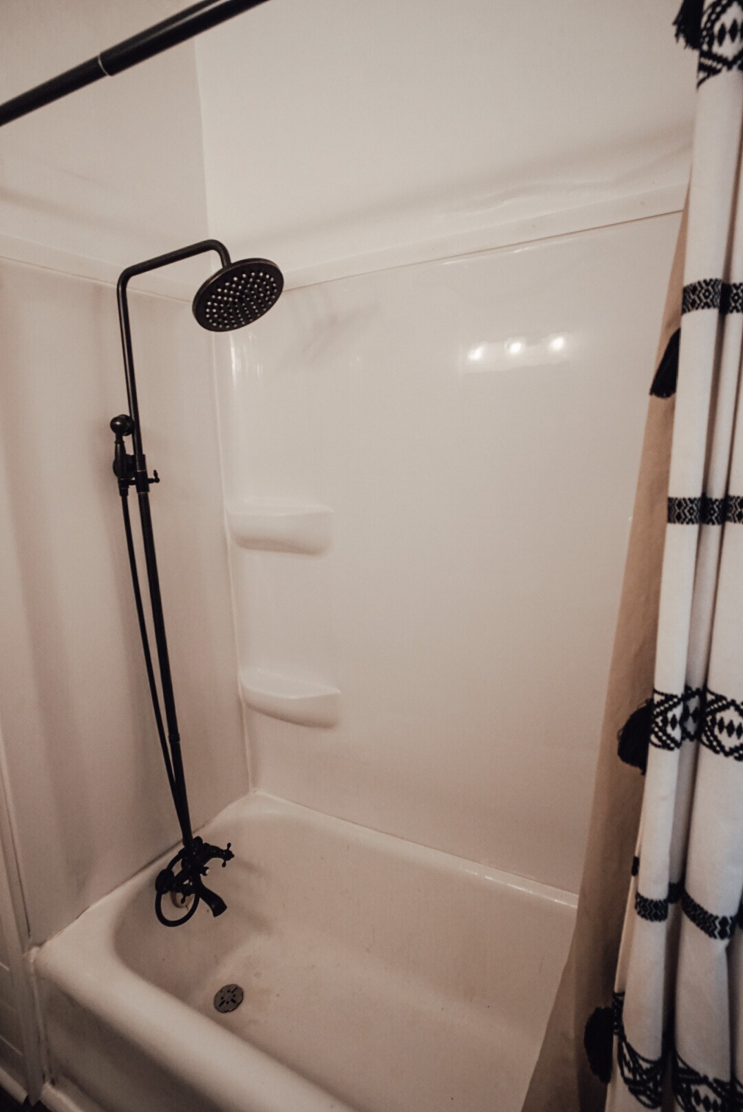 Building Photo - 4974 Chippewa St