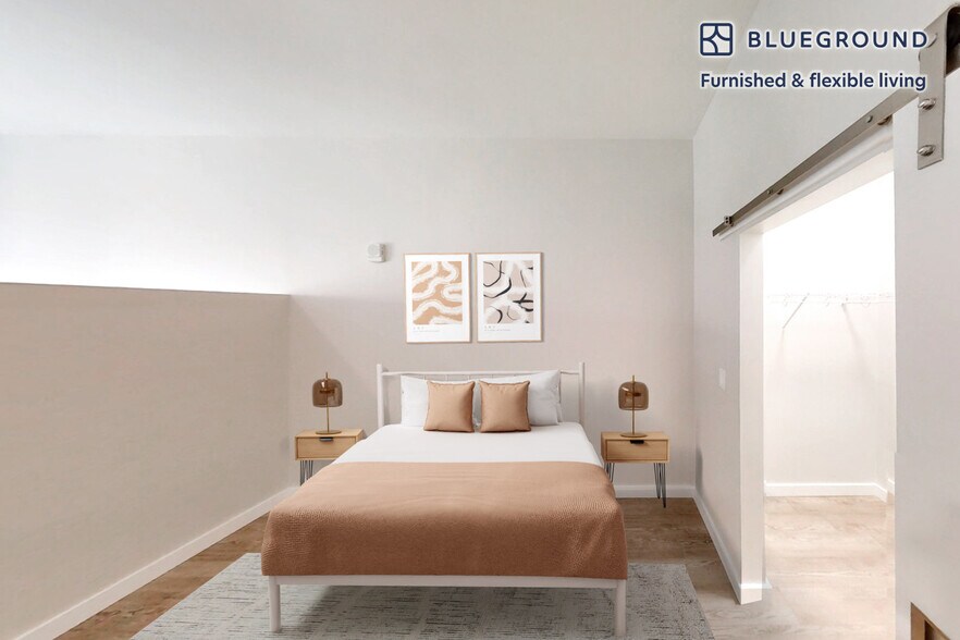 Building Photo - 20 Fourth Avenue-SI ID3610A